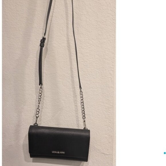 Michael Kors 3-in-1 Crossbody - Picture 1 of 4